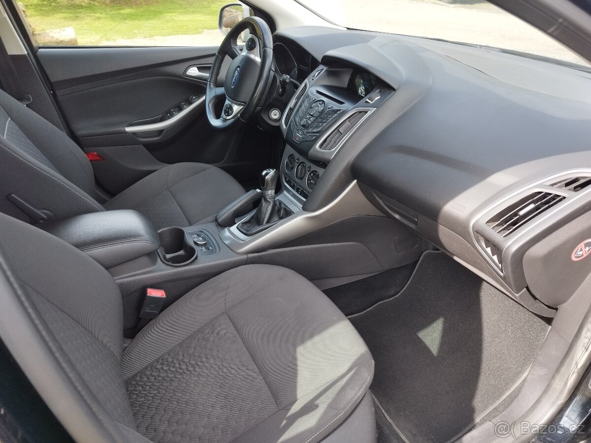 Ford Focus 1.0i EcoBoost - 11