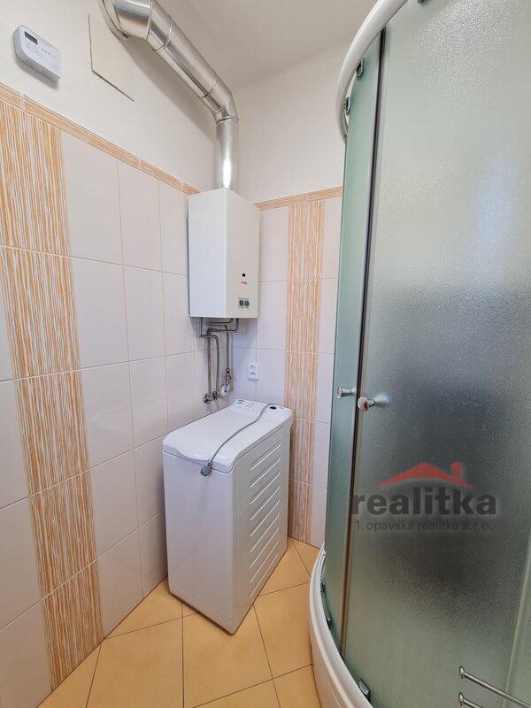 Prodej bytu 3+1 s balkonem, U Fortny, Opava - 11