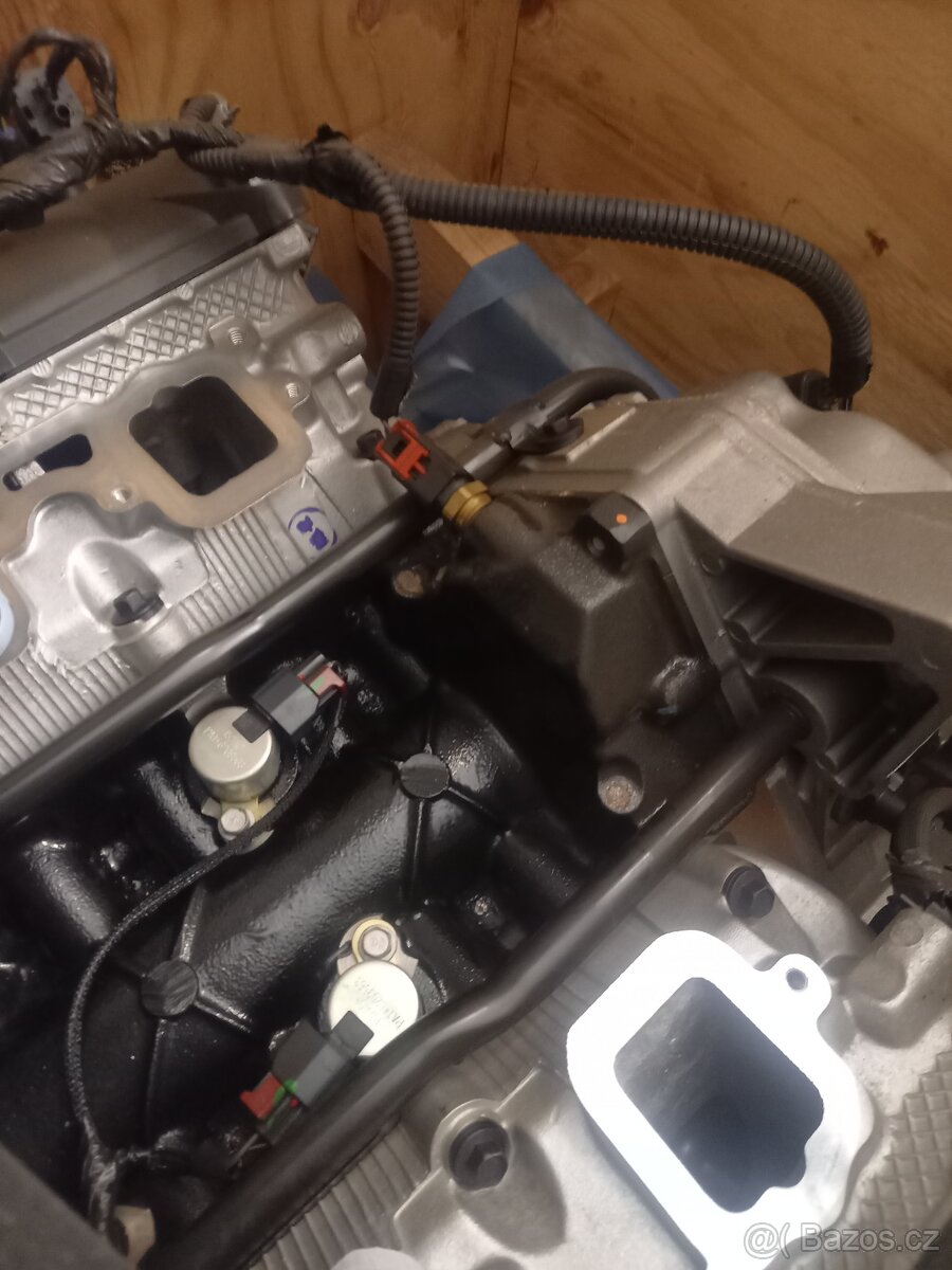 Originál nový motor 5,7 HEMI - 11