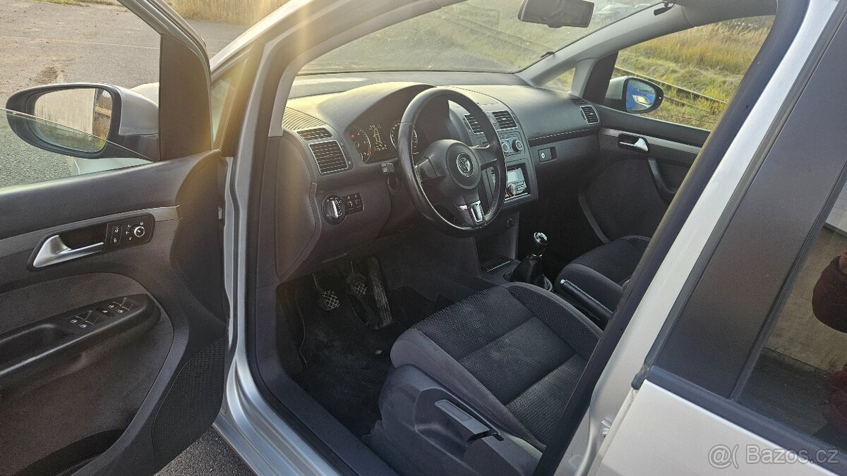 VW TOURAN 1.6 TDI 7MIST - 11