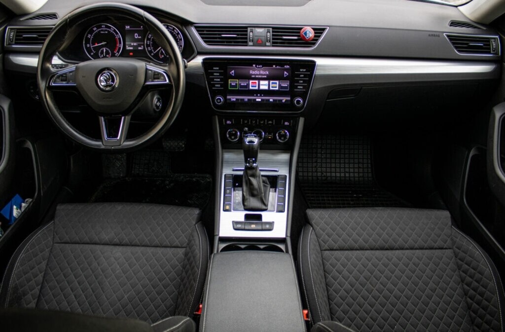 Škoda Superb Combi 2.0 TSI Ambition DSG - 11