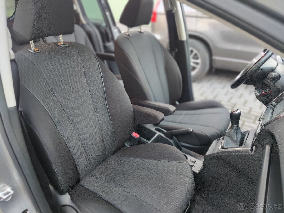 Mazda 5, 7 míst, vyhřívané sedačky - 11