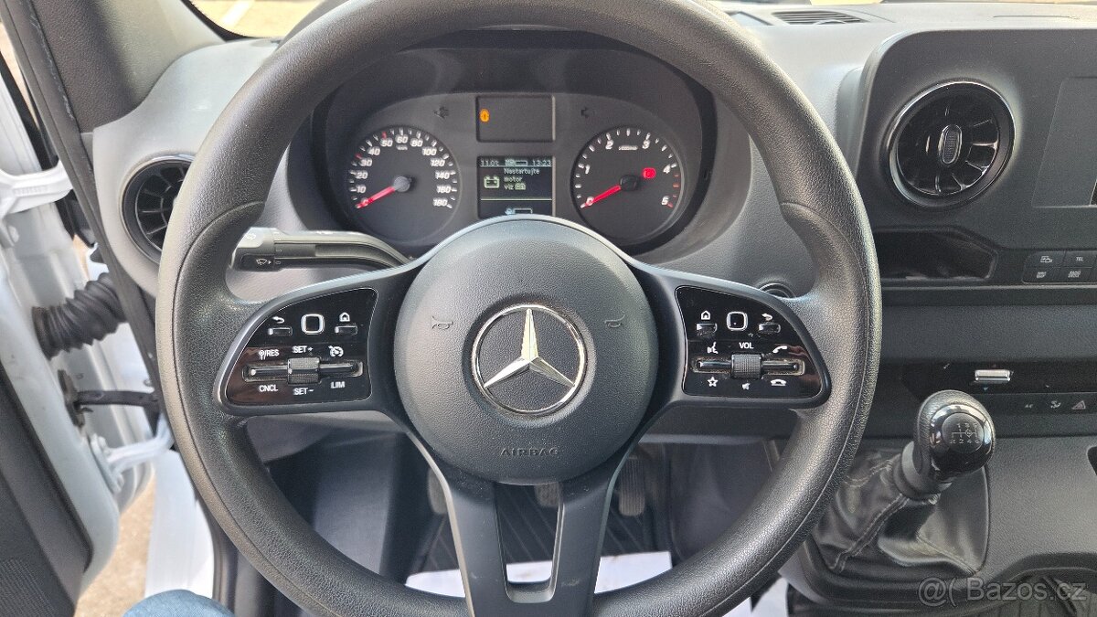 317 CDI/L, kamera 360°, MBUX - 11