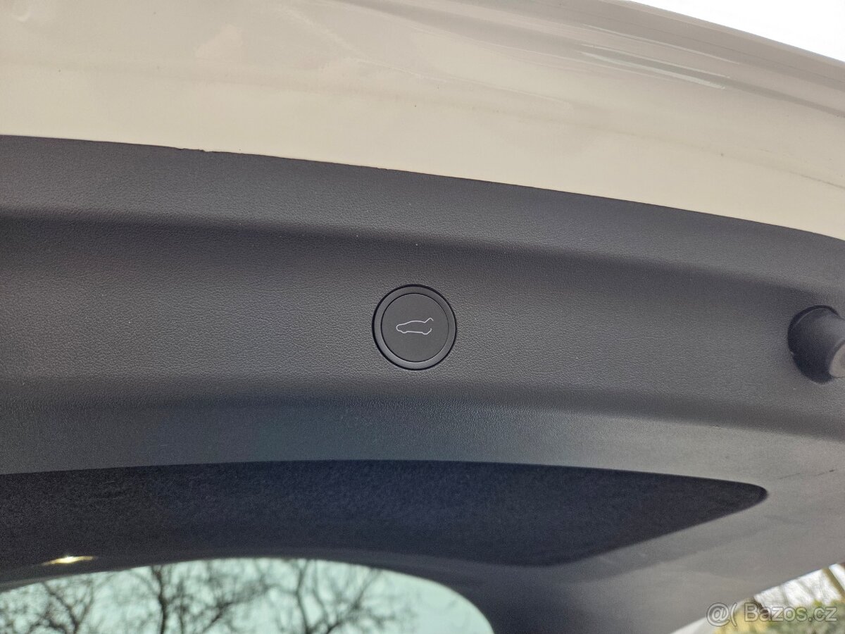 Tesla Model Y 4x4 Long Range Dual Motor Záruka 378kW - 11