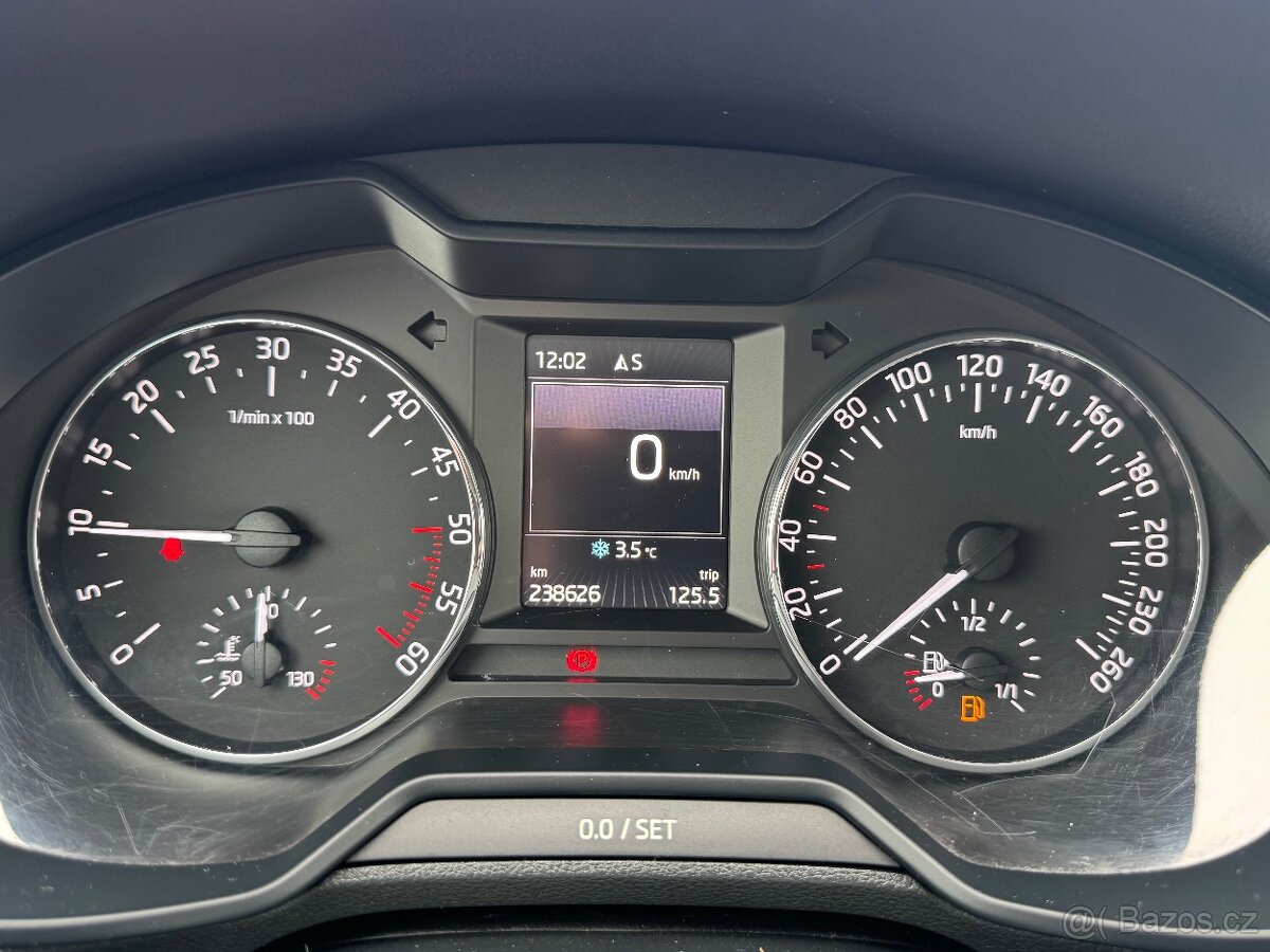 ŠKODA OCTAVIA LIMUZINA III 1.6TDI - 11