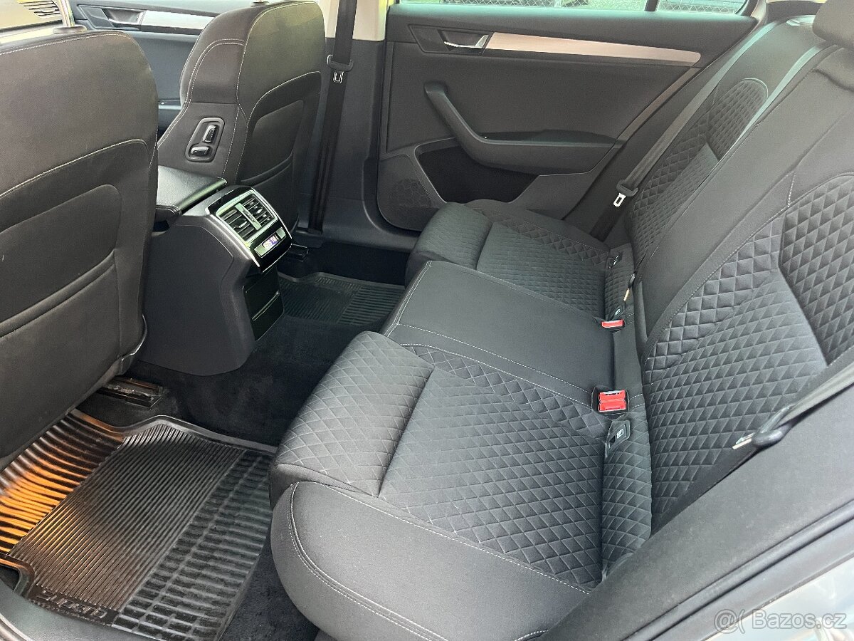 Škoda Superb 2.0tdi 140kw manuál po servisu nehavarované - 11