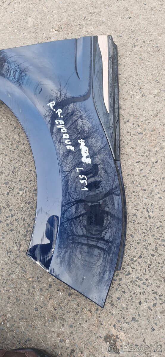 Pravy predni blatnik range rover evoque L551 - 11