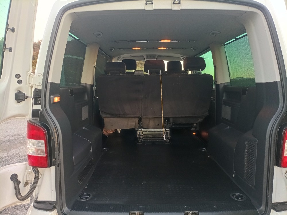 Volkswagen Caravelle T5 2.0 TDI 2013 DPH - 11