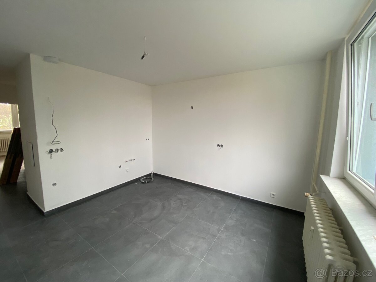 Pronájem bytu 2+1 57 m² Na Rybníku, Uherské Hradiště - 11