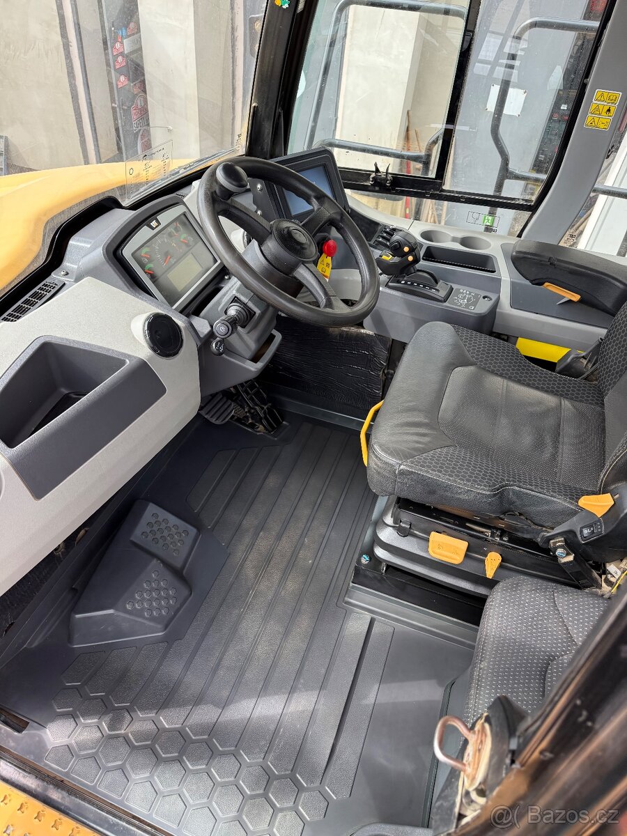 CAT- Caterpillar 730 DEMPR TOP Stav a na SPZ - 11