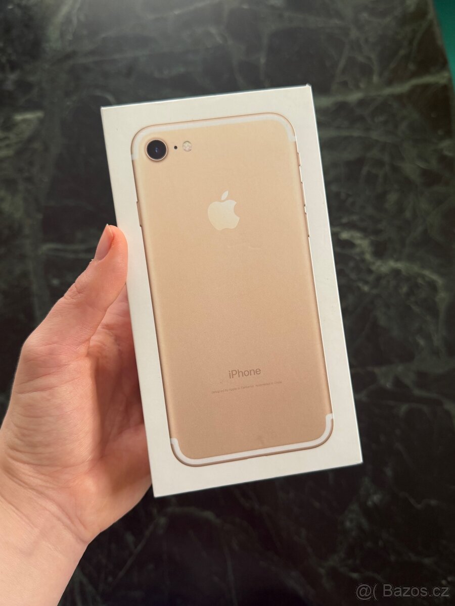 Apple iPhone 7 128GB zlatý - 11