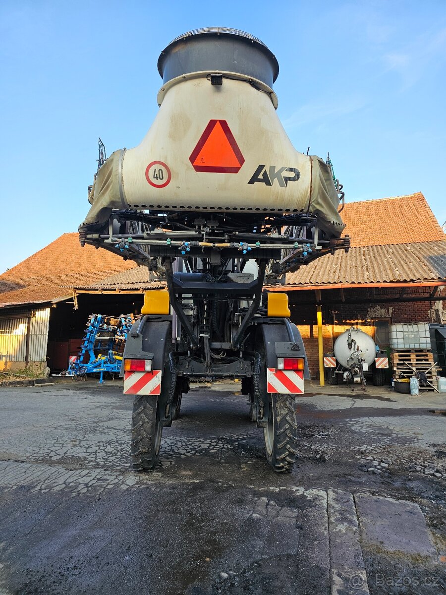 Samochodný postřikovač Mazzotti MAF 3180 - 11