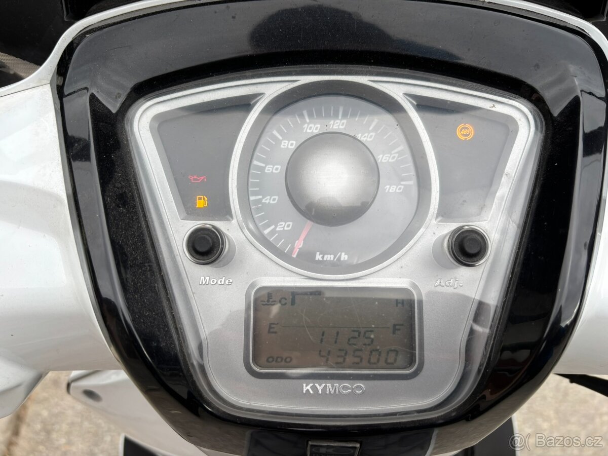 Kymco 300i GT ABS - 11