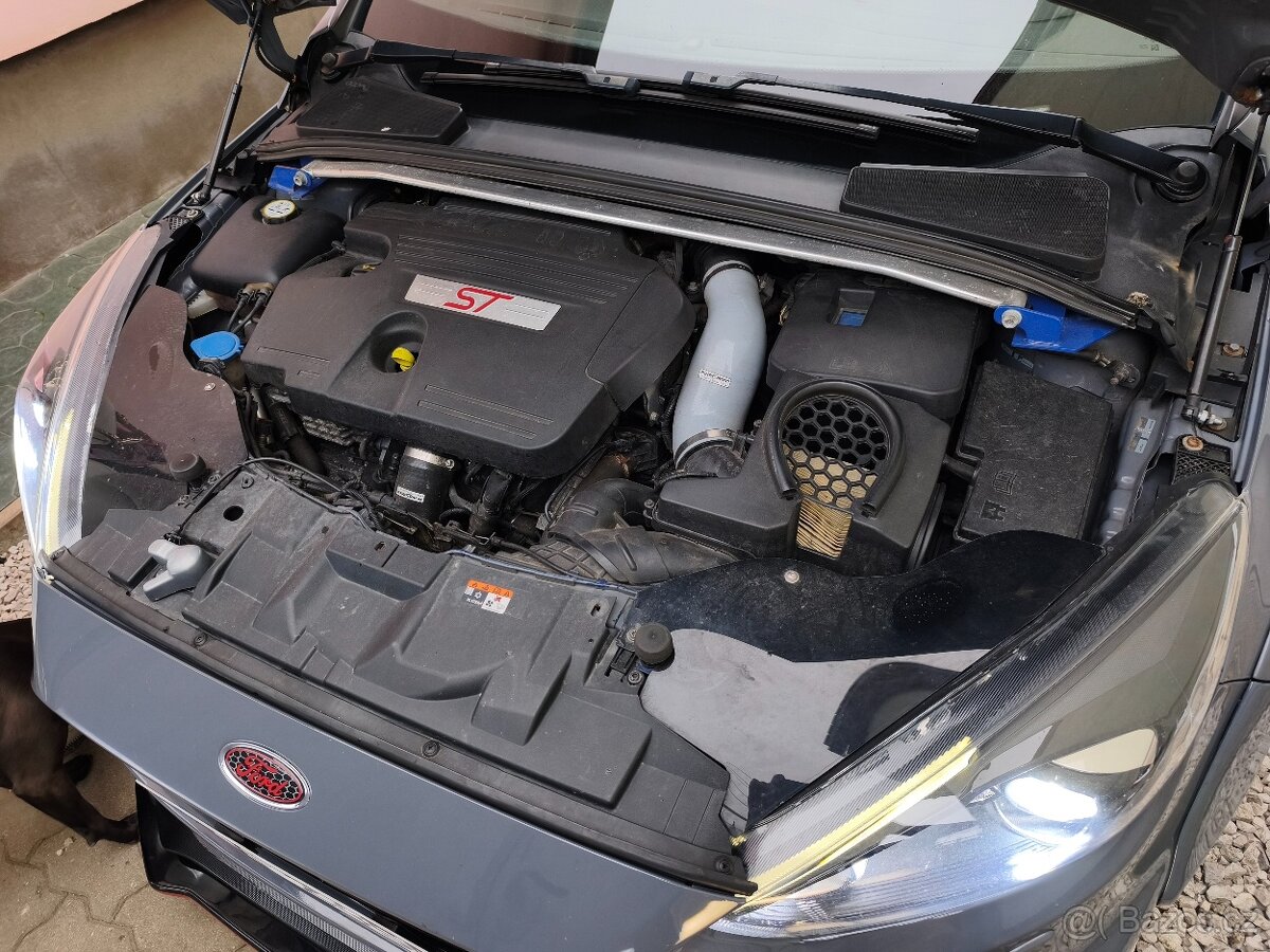 Ford FOCUS ST 2017 - 11