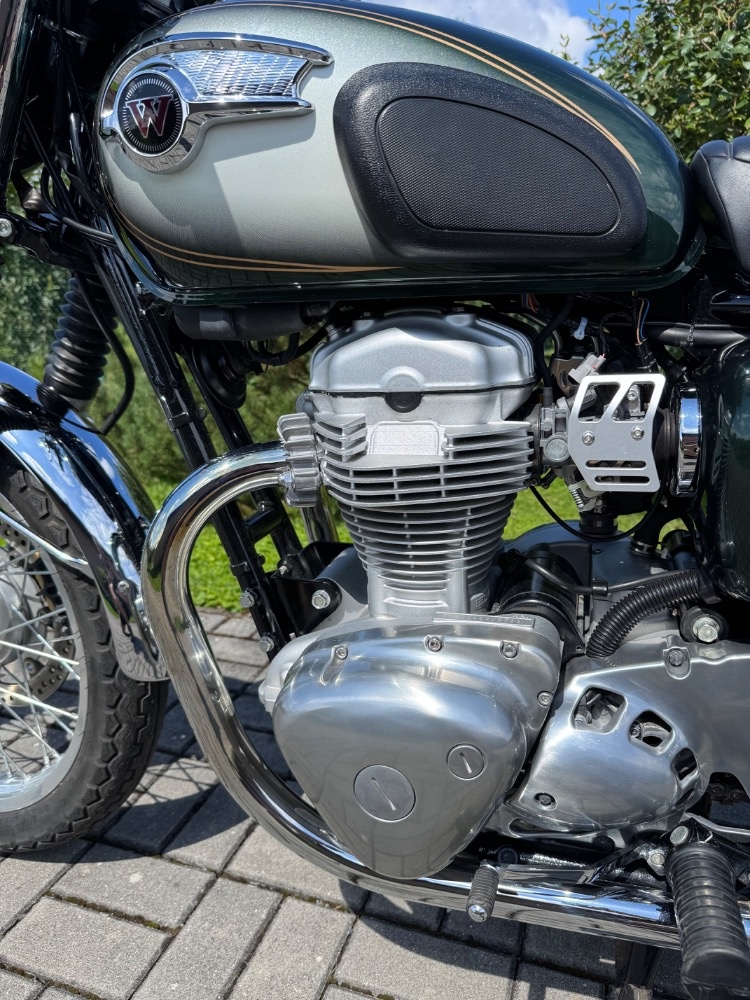 Kawasaki W 800 13tKmNavi - 11