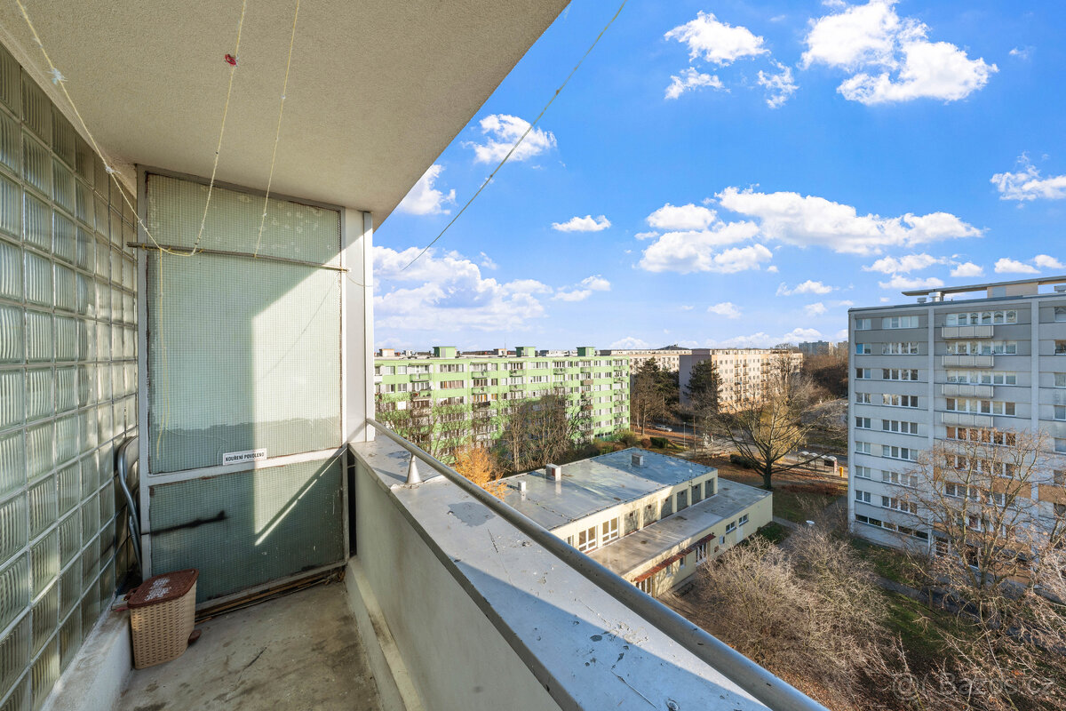 Prodej bytu 3+1 k rekonstrukci, Pardubice - Polabiny - 11