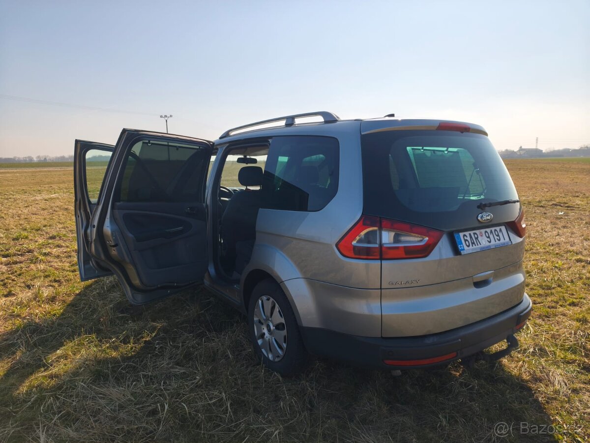 Ford galaxy 2,0i - 11