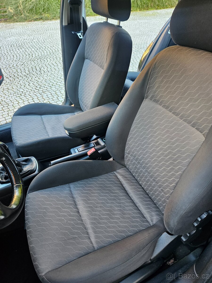 Škoda Octavia Style 1.6 75 kW, 2004 Nové rozvody+servis+STK - 11