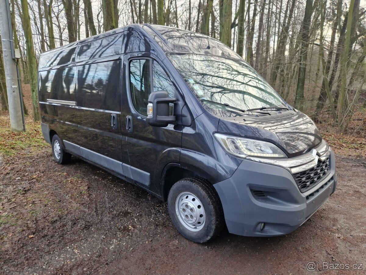 Dodávka s motorem 3,0 IVECO + hydraulické čelo - 11