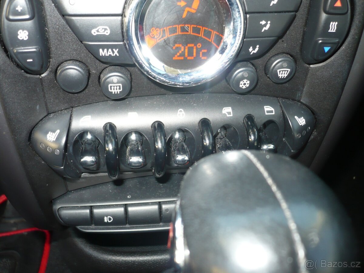 Mini Cooper S Countryman ALL4,1.6i,135 kw,automat - 11