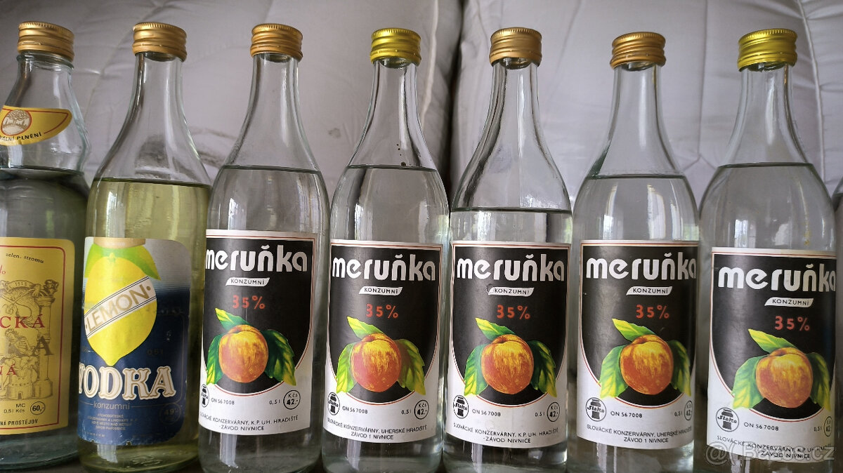 Alkohol - vodka, griotte, myslivec, žitná, režná, gin - 11
