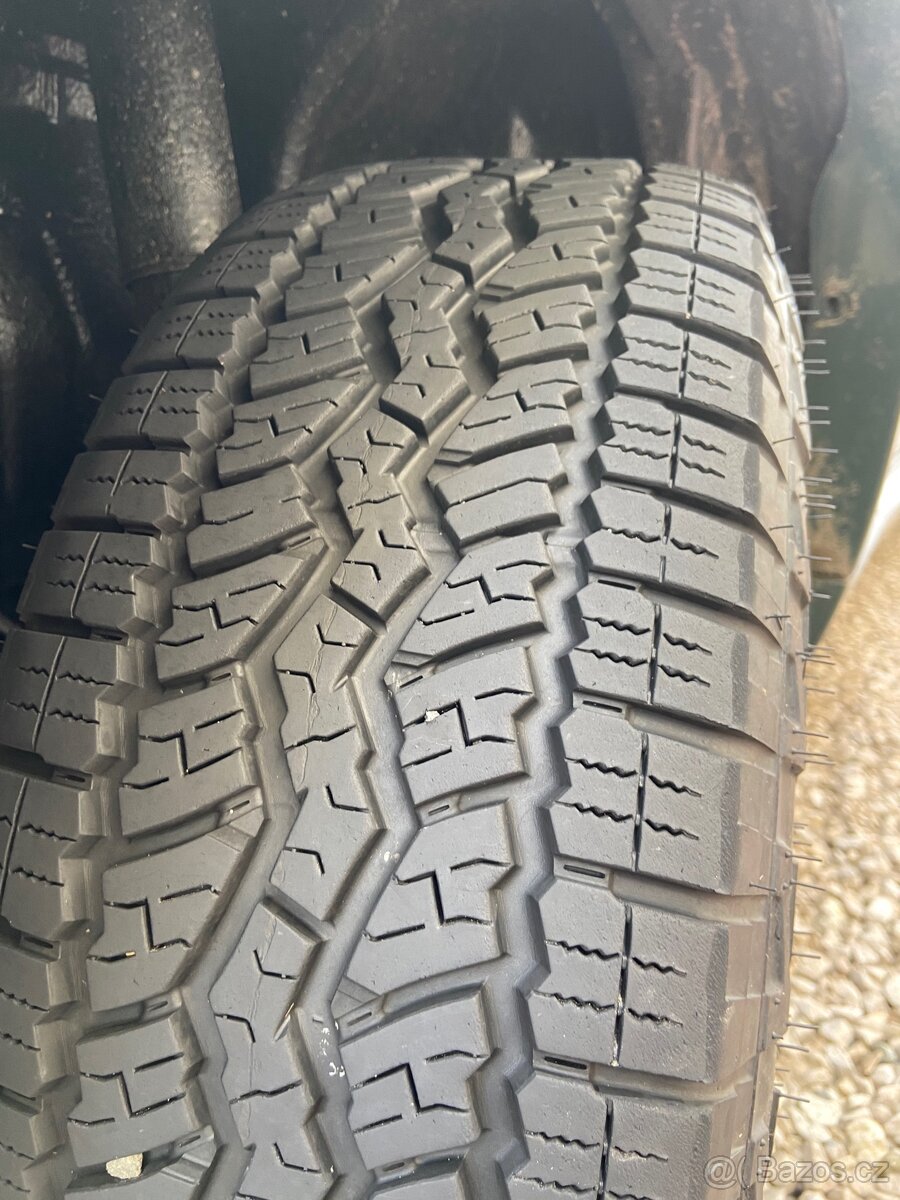 Suzuki Grand Vitara XL7 benzín - 11