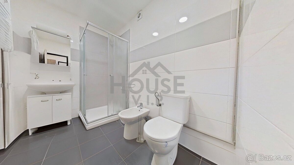 Prodej bytu 3+kk po rekonstrukci, se zahradou, Praha 6 - Ruz - 11