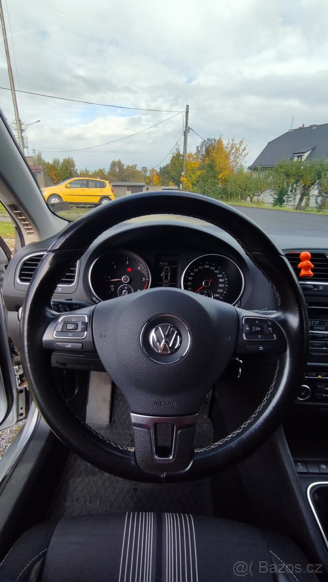 Volkswagen golf VI 2,0 TDI MATCH - 11
