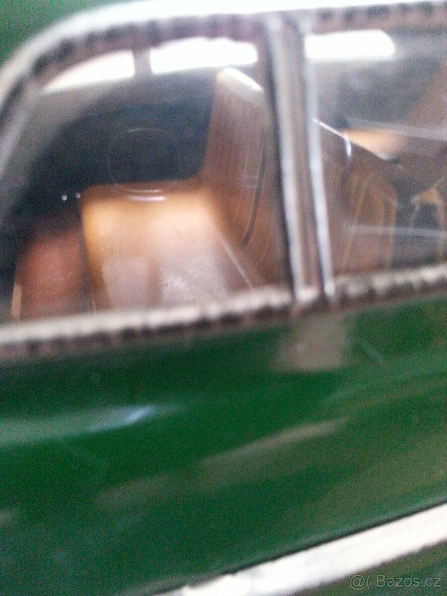 Plechové autíčko - 11