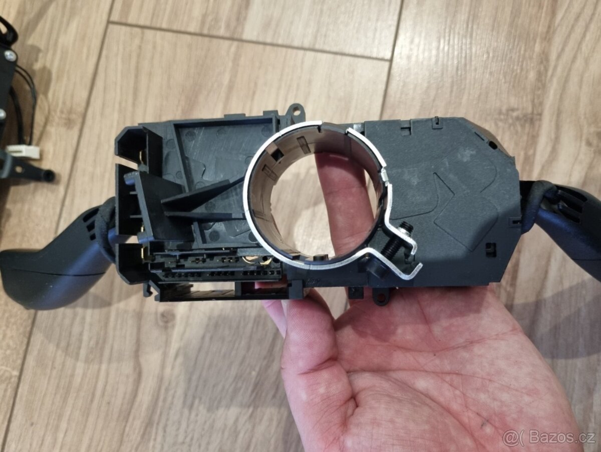 TEMPOMAT OVLÁDANIE PAČKY POD VOLANTOM - 11