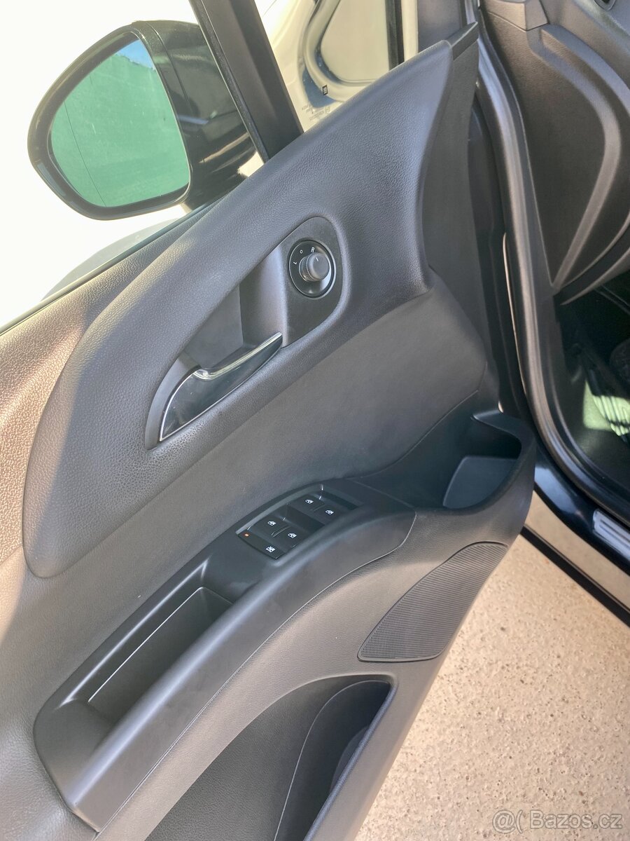 Opel Meriva, 1.4, 103 kW, TAŽNÉ, TOP STAV - 11