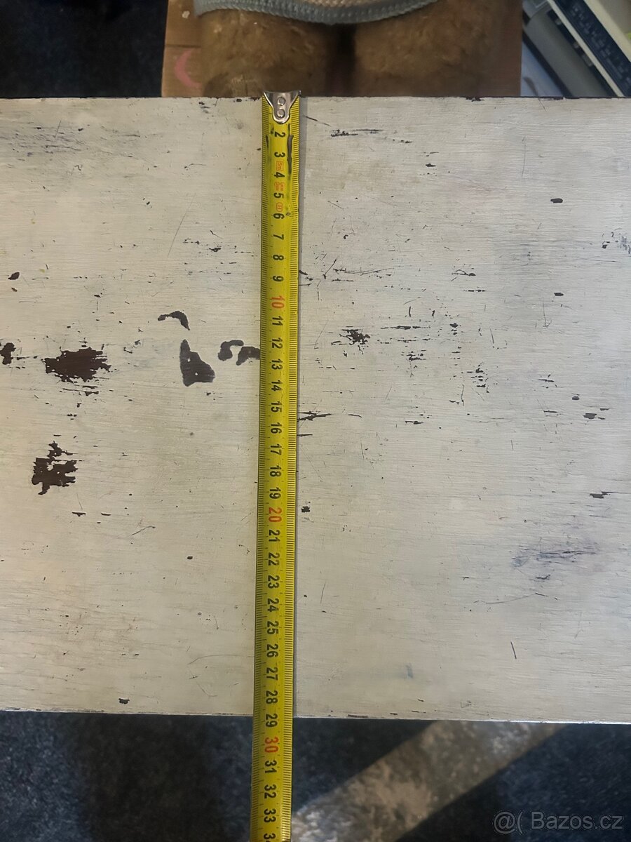 Dřevěný stoleček + dřevěná židlička - 11