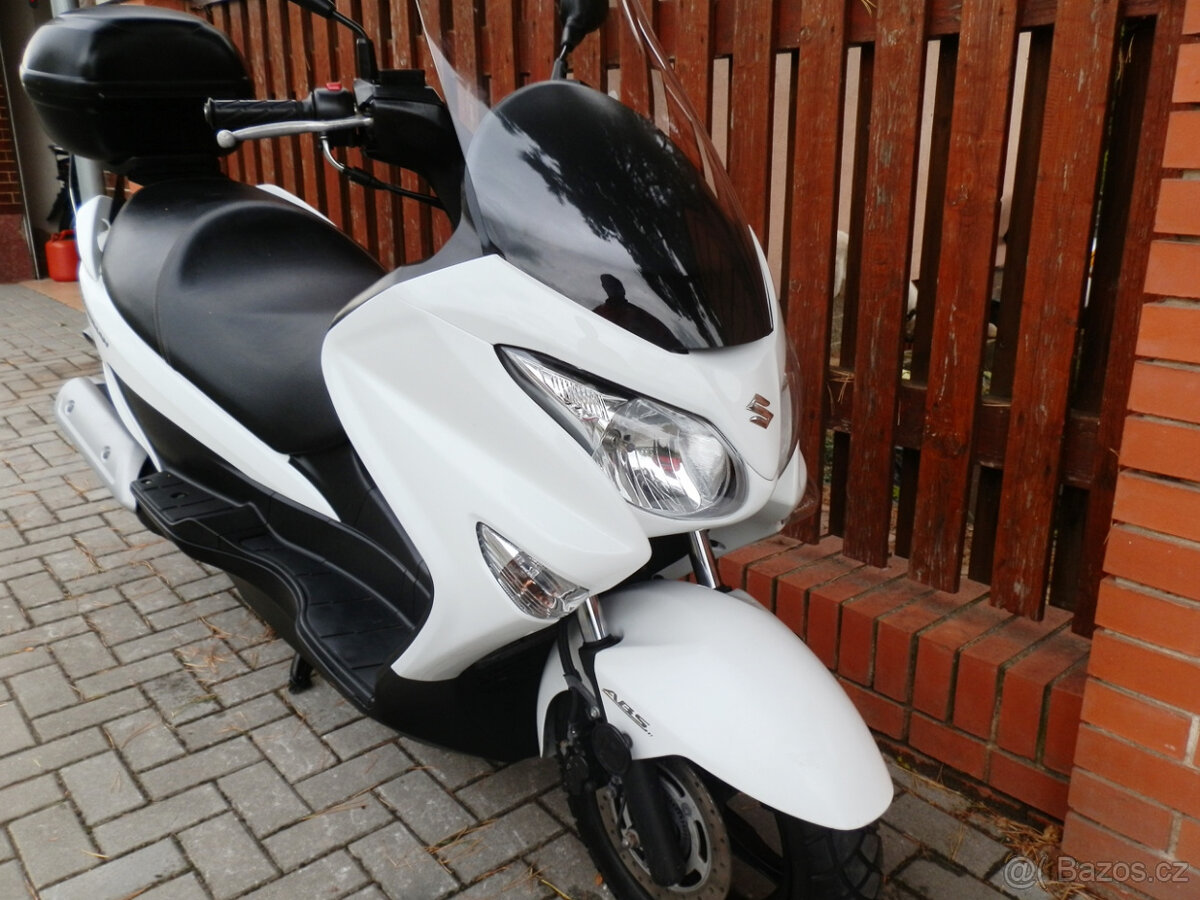 Suzuki Burgman 125 (2018) - 11