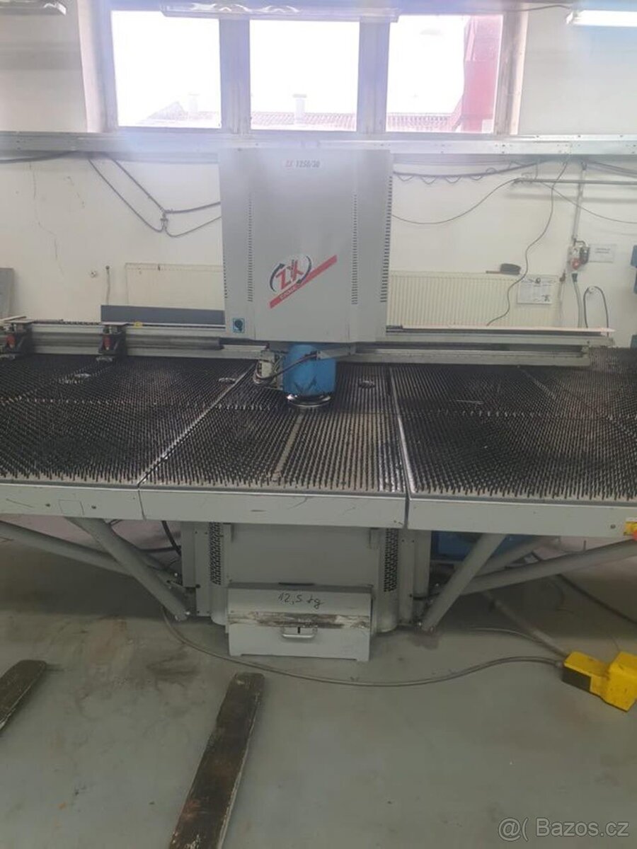 Vysekávací lis EUROMAC ZX 1250 - 11