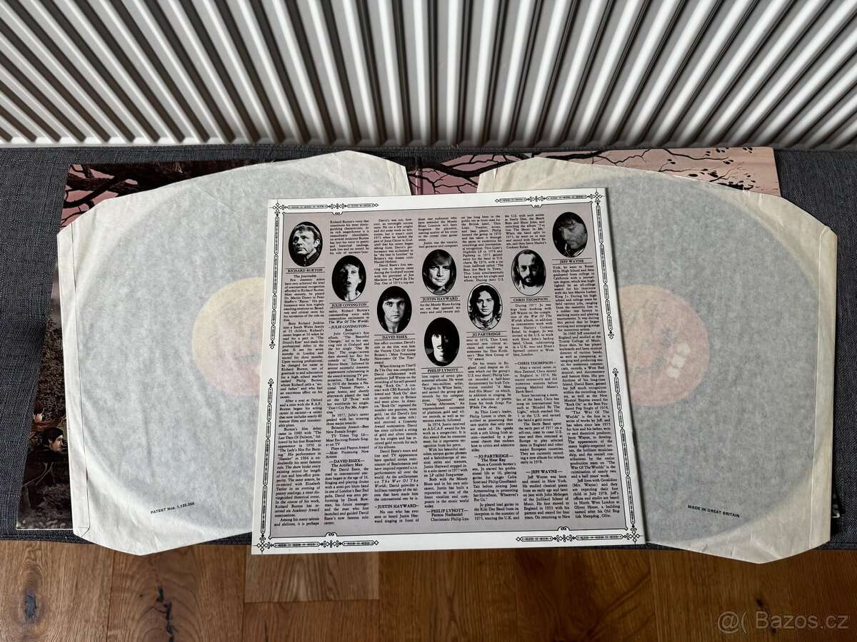 The War Of The Worlds | 1st uk 2LP press | Sticker | NM+ - 11