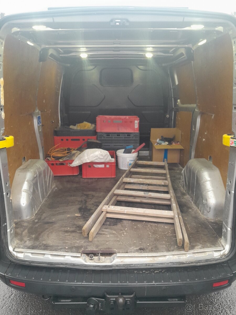 Ford Transit Custom - 11