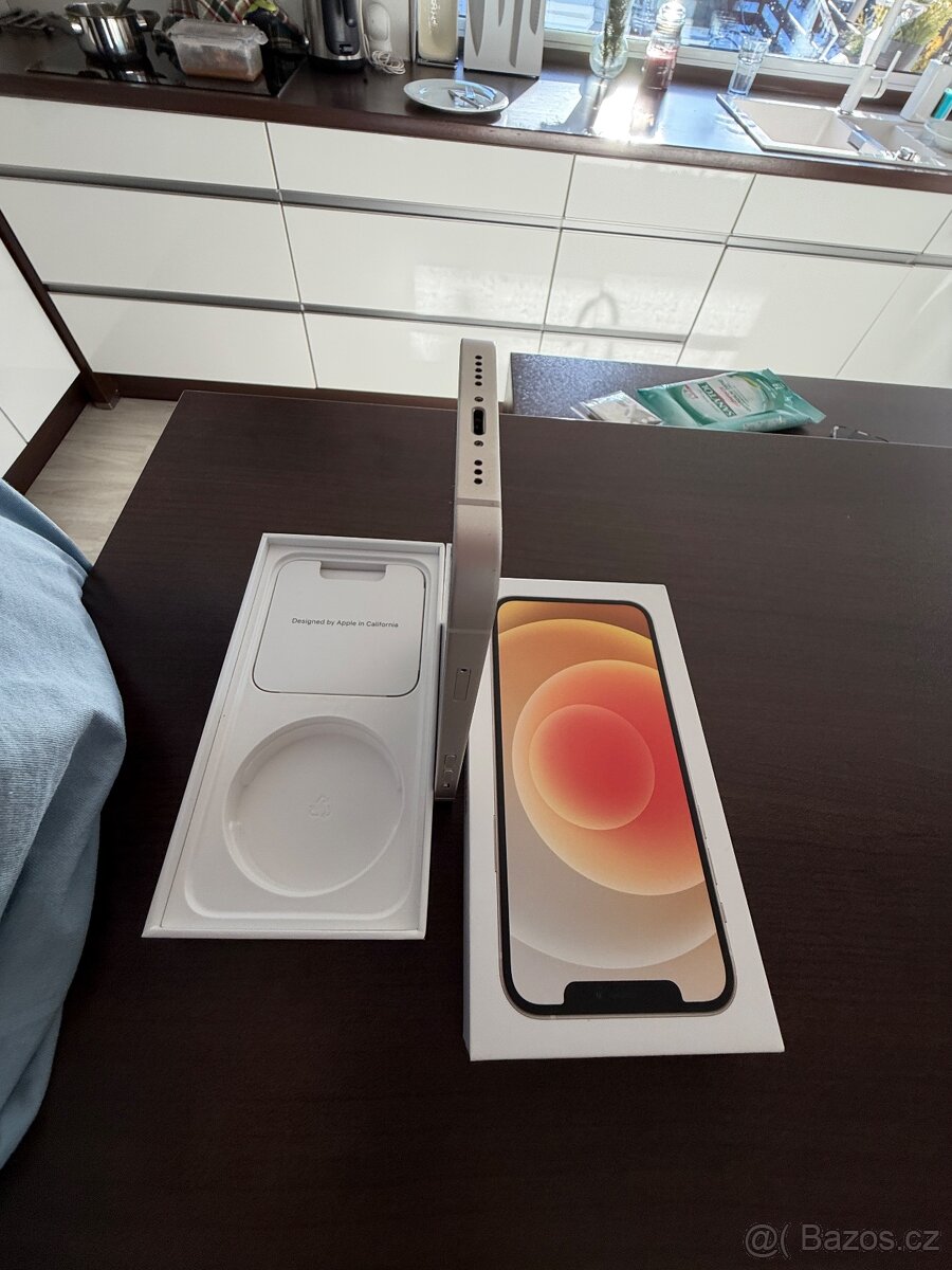 IPhone 14 128GB bílý white - 11