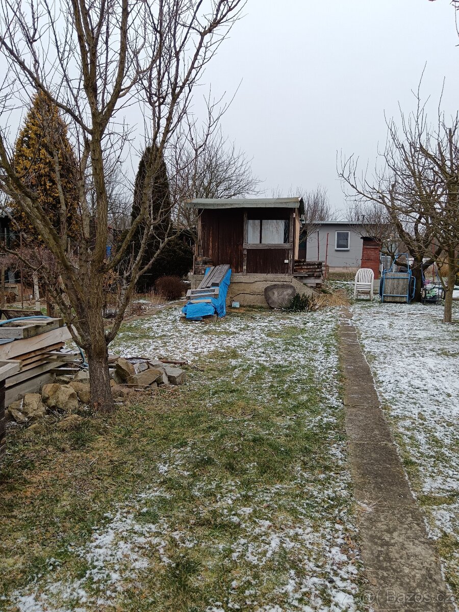 Zahrada s chatou, Otrokovice sad Míru štěrkoviště - 11