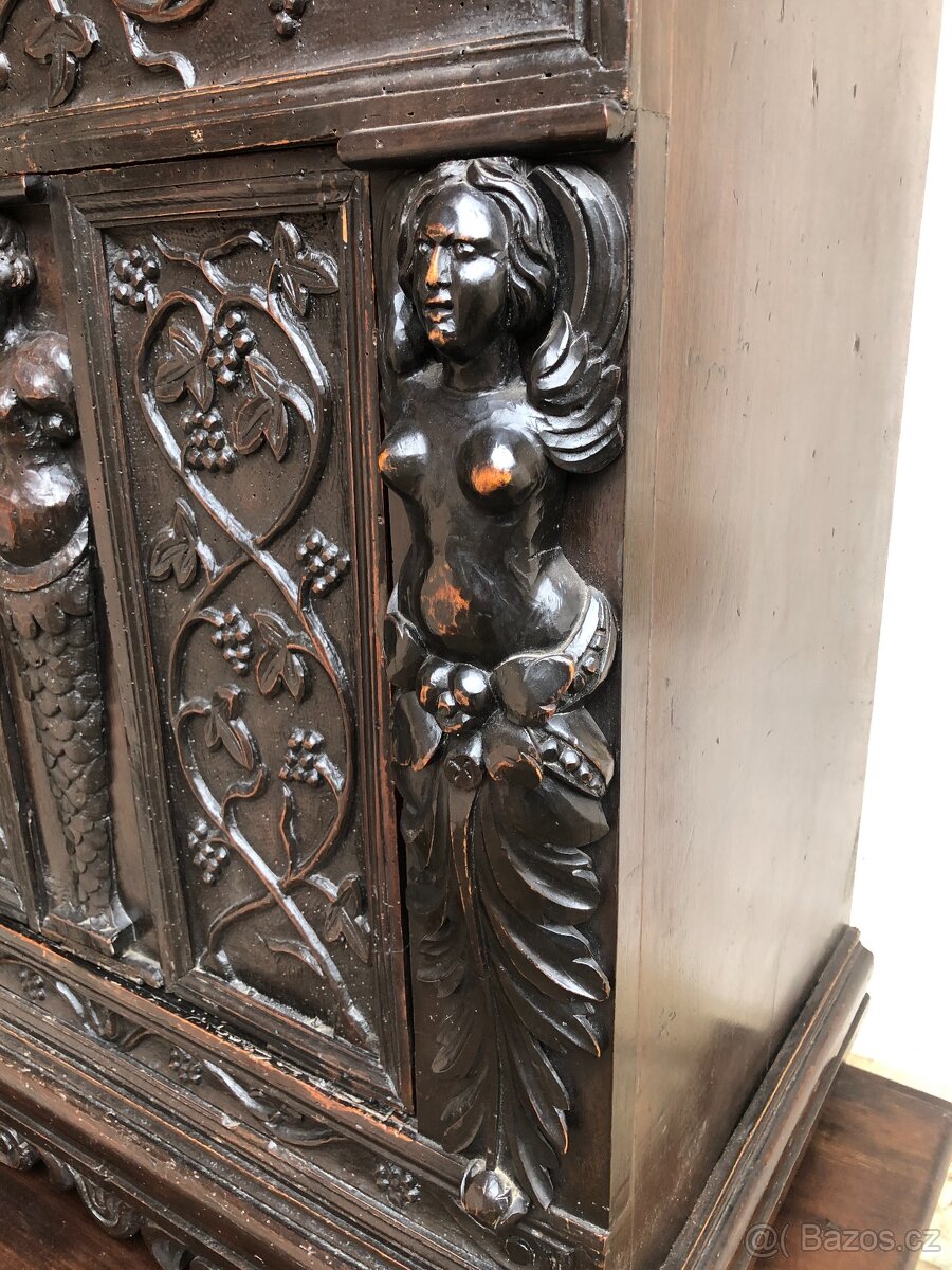 Starožitný příborník - 11