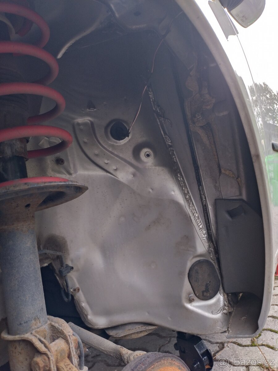 Punto 1.4 , serviska, MAX výbava, nová STK - 11