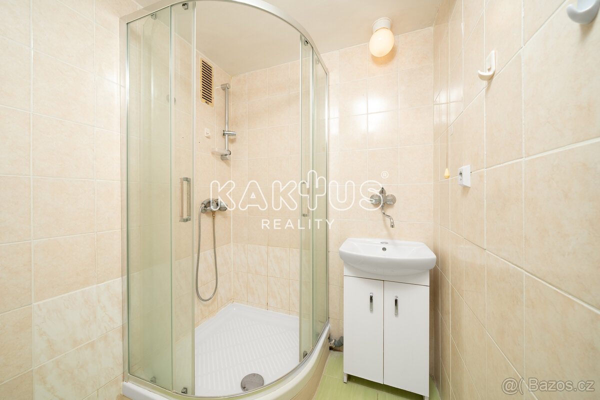 Prodej bytu v osobním vlastnictví 2+1 (58 m²), balkón, ulice - 11