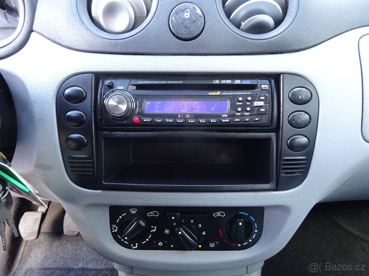 Citroën C3 1.1i,NovéČR - 11