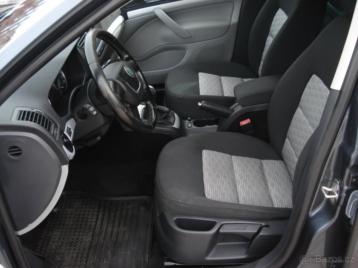 Škoda Octavia Kombi 1.4 TSI,SERVISKA,NOVÁ STK - 11