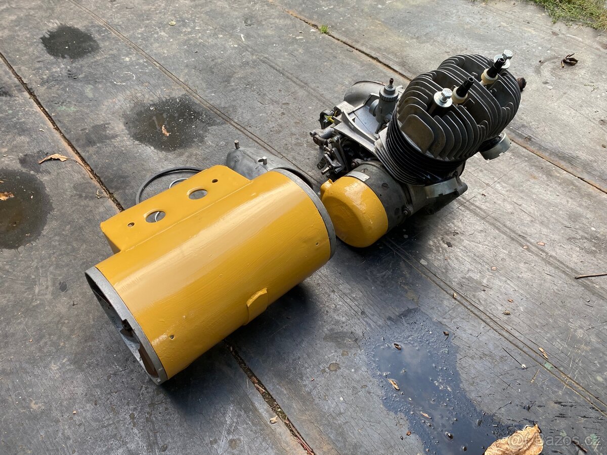 velorex 350 mechanika - kompletní motor - 11