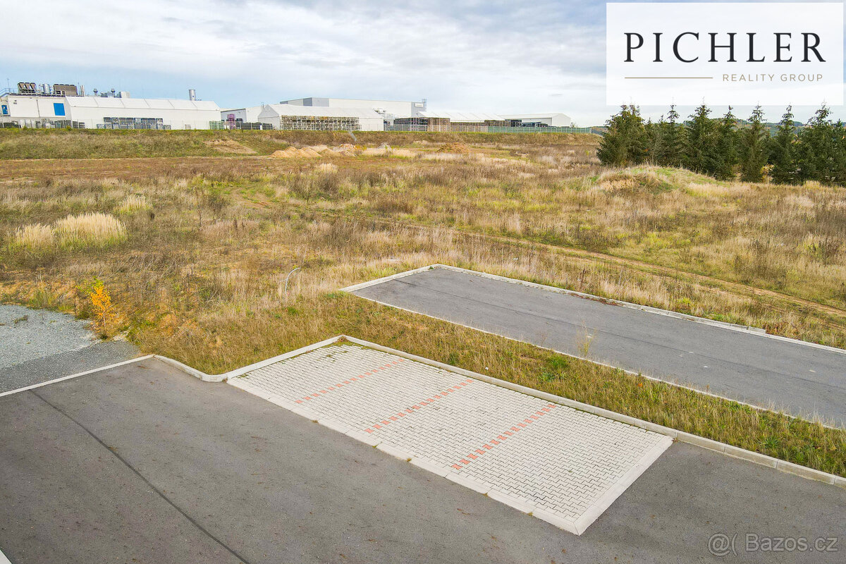 Pronájem komerčního pozemku 4866 m² - 11