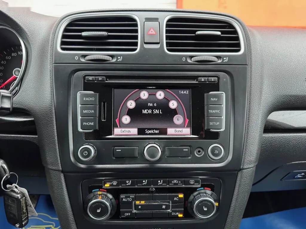 Volkswagen Golf, 1.4 TSI 90KW 1.maj.,NAVI - 11