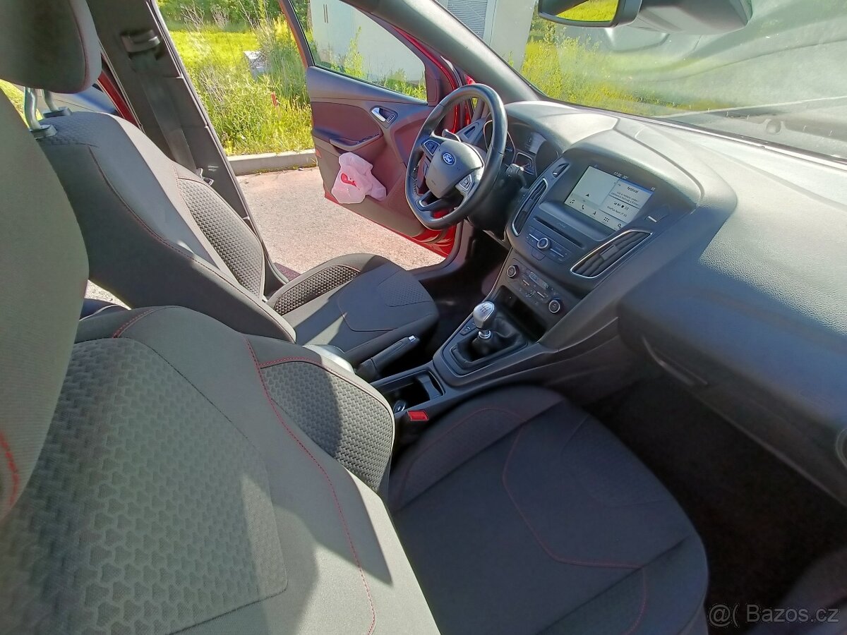 Ford Focus ST Line Combi 2.0 TDCi - 11