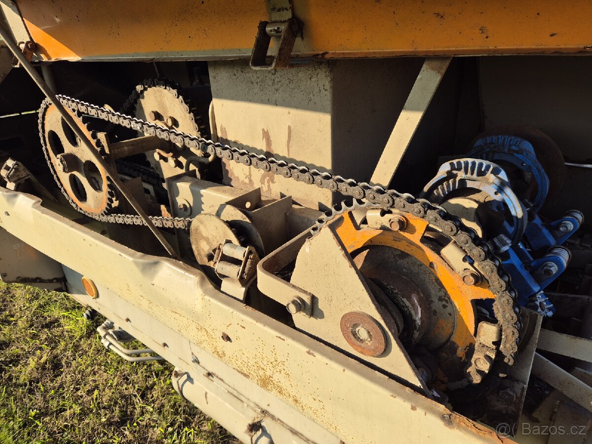 Balíkovač, lis na malé balíky Fortschritt K 454 - 11