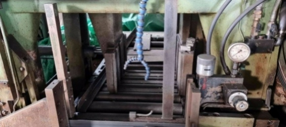 BEHRINGER HBP 450 pásová pila, rok výroby zhruba 1995 - 11