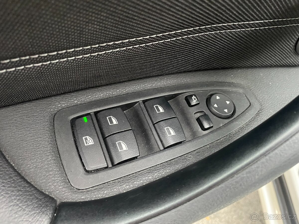 BMW X1 AUTOMAT xDrive CELA SERVISKA KAMERA TEMPOMAT -DPH - 11